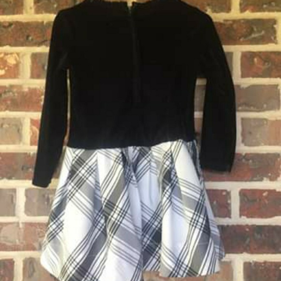 🌼KIDS: Black Velvet Long Sleeve Dress size 2t - Picture 3 of 3